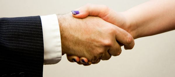 Handshake man - women - Sputnik International