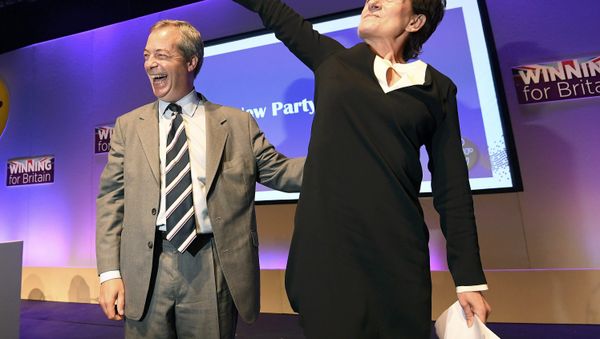 Nigel Farage (L), the outgoing leader of the United Kingdom Independence Party (UKIP), congratulates new leader Diane James, at the party's annual conference in Bournemouth, Britain, September 16, 2016. Nigel Farage (L), the outgoing leader of the United Kingdom Independence Party (UKIP), congratulates new leader Diane James, at the party's annual conference in Bournemouth, Britain, September 16, 2016. - Sputnik International
