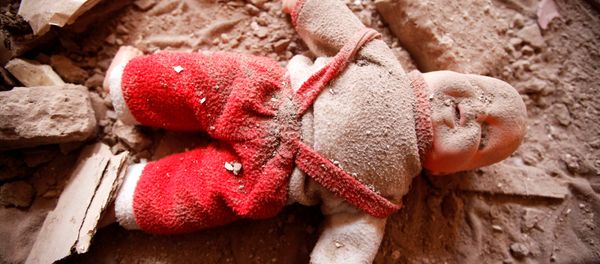 A doll is seen on a bed in a damaged house destroyed during a Saudi-led air strike in old Sanaa city, Yemen, September 24, 2016. A doll is seen on a bed in a damaged house destroyed during a Saudi-led air strike in old Sanaa city, Yemen, September 24, 2016. - Sputnik International