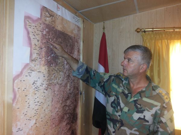 An officer of the Syrian Arab Army - Sputnik International