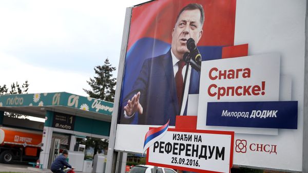 Milorad Dodik, President of Republika Srpska is pictured on an election poster calling for votes for a referendum on their Statehood Day in Prnjavor, Bosnia and Herzegovina, September 21, 2016 - Sputnik International
