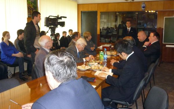 Mitsuhiro Kimura at a university in South Ossetia. - Sputnik International