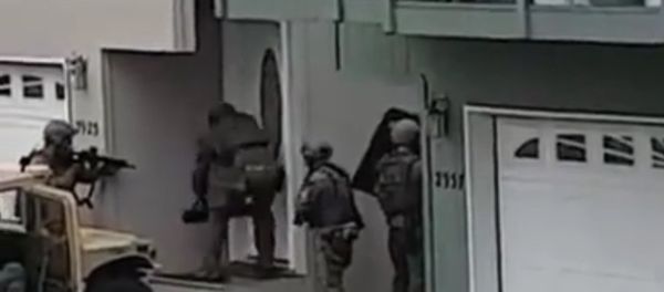 FBI Alaska SWAT team failed breach FBI Alaska SWAT team failed breach - Sputnik International