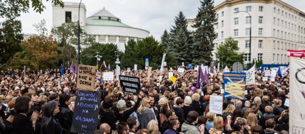 People attend the anti-government, pro-abortion demonstration in front of Polish Pariament in Warsaw, Poland on October 1, 2016 People attend the anti-government, pro-abortion demonstration in front of Polish Pariament in Warsaw, Poland on October 1, 2016 - Sputnik International