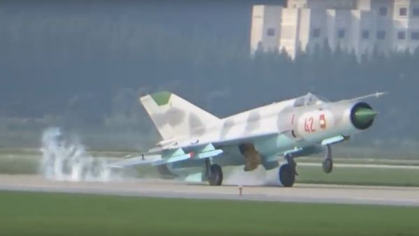 Mig-21 at Wonsan Air Festival - Sputnik International