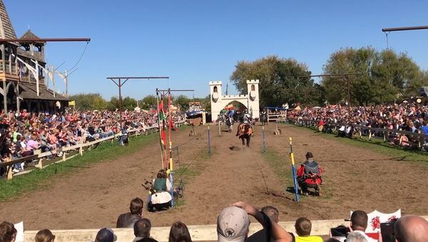 Jousting at the renaissance festival! - Sputnik International