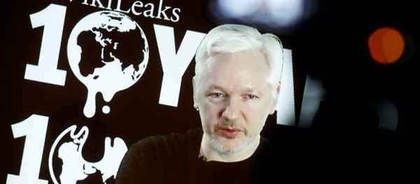 Julian Assange, Founder and Editor-in-Chief of WikiLeaks speaks via video link during a press conference on the occasion of the ten year anniversary celebration of WikiLeaks in Berlin, Germany, October 4, 2016. - Sputnik International