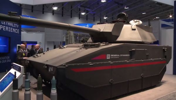 Flying Tanks: World's Top Armored Vehicles Not Afraid to 'Jump' Out of Airplanes Flying Tanks: World's Top Armored Vehicles Not Afraid to 'Jump' Out of Airplanes - Sputnik International
