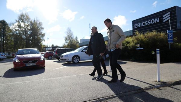 Ericsson workers walk outside the Ericsson factory in Boras , Sweden, October 4 , 2016 - Sputnik International