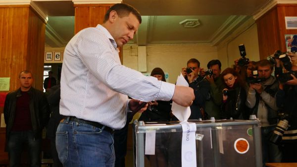 Head of the Donetsk People's Republic Alexander Zakharchenko (centre) after voting at Station No. 34 of Voroshilovsky District, Donetsk Head of the Donetsk People's Republic Alexander Zakharchenko (centre) after voting at Station No. 34 of Voroshilovsky District, Donetsk - Sputnik International