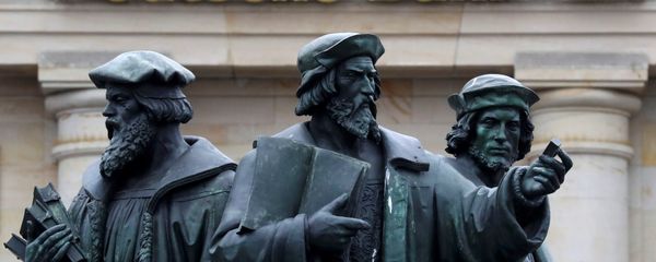 A statue is pictured next to the logo of Germany's Deutsche Bank in Frankfurt, Germany, September 30, 2016 A statue is pictured next to the logo of Germany's Deutsche Bank in Frankfurt, Germany, September 30, 2016 - Sputnik International