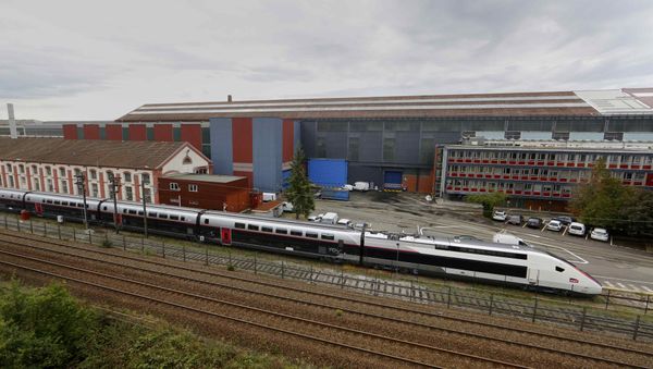 A new French high-speed train TGV is seen in front of the main plant of the French engineering giant Alstom in Belfort, France, September 16, 2016 - Sputnik International