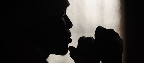 Former gang member Tayo Shodunke attends a mentoring session at St Paul's church in east London, on August 17, 2011. - Sputnik International