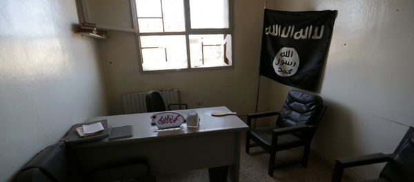 A view shows an office that was used by Islamic State militants in Turkman Bareh village, after rebel fighters advanced in the area, in northern Aleppo Governorate, Syria, October 7, 2016 - Sputnik International