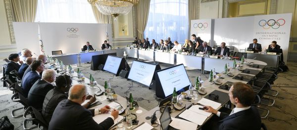 Members take their seat for the opening of an Olympic Summit on reforming the anti-doping system on October 8, 2016 in Lausanne - Sputnik International