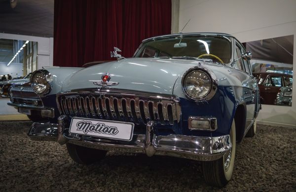 An exhibit at the antique car show held as part of the Motion project with support of the Moscow Museum of Retro Cars and collectors of retro vehicles in St. Petersburg. GAZ -21 of the second series, with a chrome deer on its hood. An exhibit at the antique car show held as part of the Motion project with support of the Moscow Museum of Retro Cars and collectors of retro vehicles in St. Petersburg. GAZ -21 of the second series, with a chrome deer on its hood. - Sputnik International