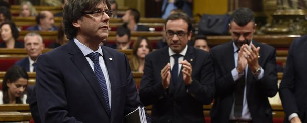 President of the Catalan regional Government Carles Puigdemont leaves after a debate on the government's question of confidence at the Parliament of Catalonia in Barcelona on September 29, 2016 President of the Catalan regional Government Carles Puigdemont leaves after a debate on the government's question of confidence at the Parliament of Catalonia in Barcelona on September 29, 2016 - Sputnik International