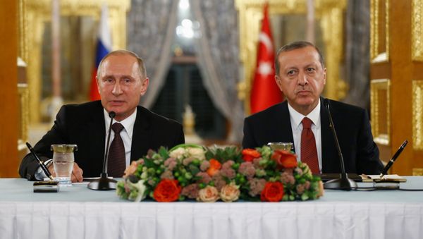 Russian President Vladimir Putin (L) talks during a joint news conference with his Turkish counterpart Tayyip Erdogan following their meeting in Istanbul, Turkey, October 10, 2016 Russian President Vladimir Putin (L) talks during a joint news conference with his Turkish counterpart Tayyip Erdogan following their meeting in Istanbul, Turkey, October 10, 2016 - Sputnik International
