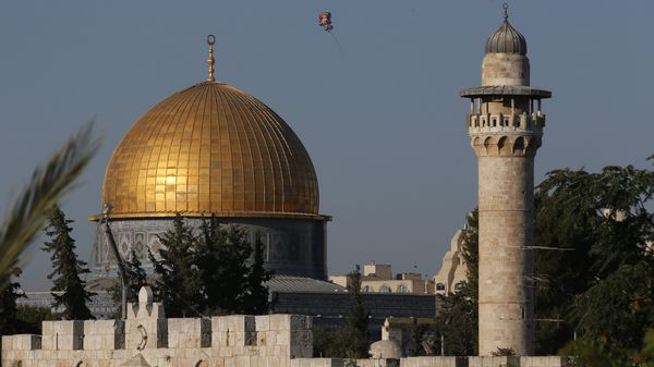 A balloon flies near the Dome of Rock at the Al-Aqsa Mosque compound, Islam's third most holy site, in the old city of Jerusalem A balloon flies near the Dome of Rock at the Al-Aqsa Mosque compound, Islam's third most holy site, in the old city of Jerusalem - Sputnik International