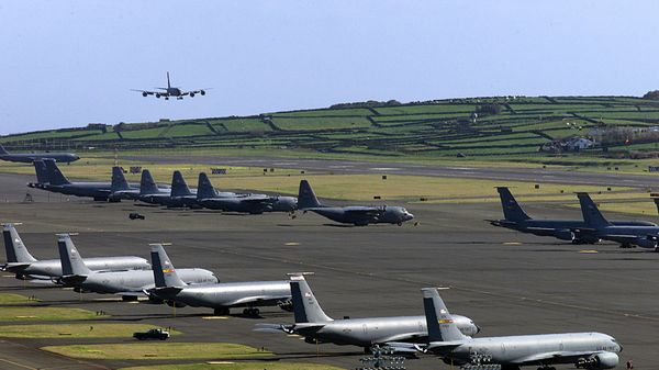 An undated file picture taken in March 2003 shows a US Air Force plane landing on the Base das Lajes, a US military base in the Portuguese archipelago of Azores. - Sputnik International
