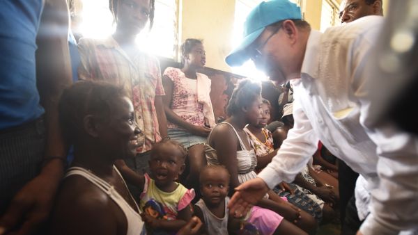 UN Secretary-General Ban Ki-moon greets victims of the Hurricane Matthew at a shelter in the Lycee Phillipe Guerrier in the city of Les Cayes, in the southwest of Haiti, on October 15, 2016. UN Secretary-General Ban Ki-moon greets victims of the Hurricane Matthew at a shelter in the Lycee Phillipe Guerrier in the city of Les Cayes, in the southwest of Haiti, on October 15, 2016. - Sputnik International