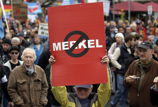 People take part in a protest rally of the German party 'Alternative fuer Deutschland, AfD' (Alternative for Germany) in Berlin, Germany, Saturday, Nov. 7, 2015 People take part in a protest rally of the German party 'Alternative fuer Deutschland, AfD' (Alternative for Germany) in Berlin, Germany, Saturday, Nov. 7, 2015 - Sputnik International
