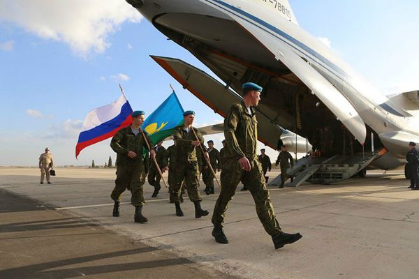 Russian servicemen disembark in Egypt for the Russian-Egyptian 'Defenders of Friendship-2016' anti-terrorism drills. Russian servicemen disembark in Egypt for the Russian-Egyptian 'Defenders of Friendship-2016' anti-terrorism drills. - Sputnik International