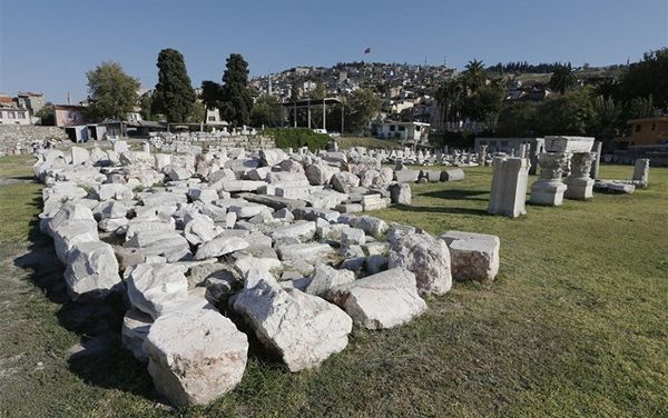 Ancient inscriptions found at an archaeological site in Izmir (Smyrna) - Sputnik International