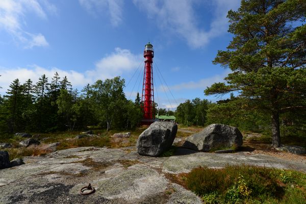 The 36 meters high lighthouse of Valassaaret island, built in 1885, designed by Henry Lepaute who worked for Gustave Eiffel's engineering bureau, and built by the same company in France that manufactured the components for the Eiffel Tower, is seen on July 17, 2012 in Valassaaret, in Kvarken Archipelago between Finland and Sweden. The 36 meters high lighthouse of Valassaaret island, built in 1885, designed by Henry Lepaute who worked for Gustave Eiffel's engineering bureau, and built by the same company in France that manufactured the components for the Eiffel Tower, is seen on July 17, 2012 in Valassaaret, in Kvarken Archipelago between Finland and Sweden. - Sputnik International