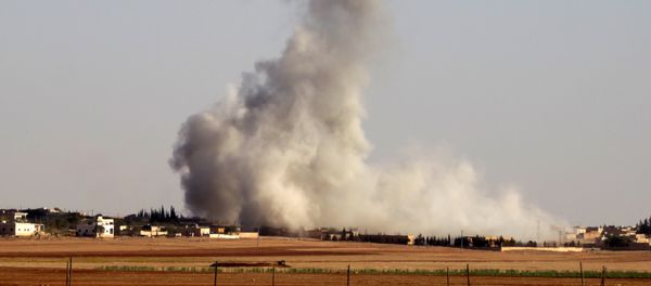 Smoke rises from airstrikes on Guzhe village, northern Aleppo countryside, Syria October 17, 2016. Smoke rises from airstrikes on Guzhe village, northern Aleppo countryside, Syria October 17, 2016. - Sputnik International