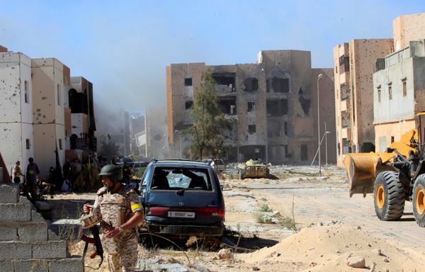 Fighters of Libyan forces allied with the U.N.-backed government gather at the eastern frontline of fighting with Islamic State militants, in Sirte, Libya - Sputnik International