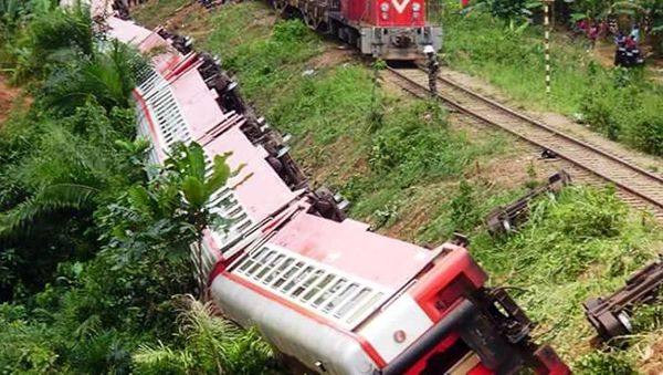 Train Derailment in Cameroon Train Derailment in Cameroon - Sputnik International