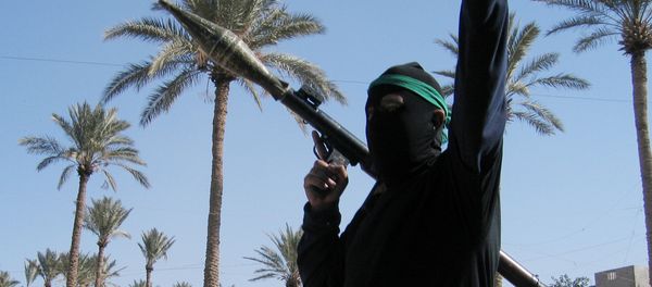 Insurgent holds a rocket propelled grenade launcher in Ramadi, Iraq (File) - Sputnik International