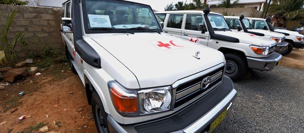 A picture shows vehicles offered to the International Federation of Red Cross and Red Crescent Societies (IFRC) in Senegal by the government of Botswana to help the country fight against Ebola in Dakar on December 2, 2014 A picture shows vehicles offered to the International Federation of Red Cross and Red Crescent Societies (IFRC) in Senegal by the government of Botswana to help the country fight against Ebola in Dakar on December 2, 2014 - Sputnik International