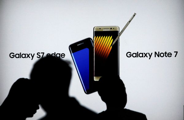 Samsung Seeks to Gain 5G Market Share as Rival Huawei Struggles Under Relentless US Onslaught Samsung Seeks to Gain 5G Market Share as Rival Huawei Struggles Under Relentless US Onslaught - Sputnik International