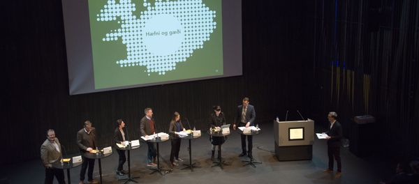 Members of Icelandic parties attend a debate in Reykjavik, Iceland on October 24, 2016. Members of Icelandic parties attend a debate in Reykjavik, Iceland on October 24, 2016. - Sputnik International