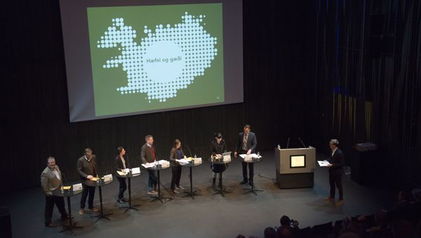 Members of Icelandic parties attend a debate in Reykjavik, Iceland on October 24, 2016. Members of Icelandic parties attend a debate in Reykjavik, Iceland on October 24, 2016. - Sputnik International