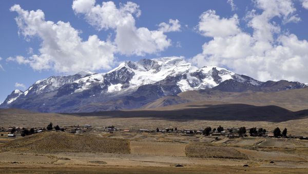 4050 metres above sea level, on the foothills of the Illampu snowcapped mountain in the Bolivian Andes. (File) - Sputnik International