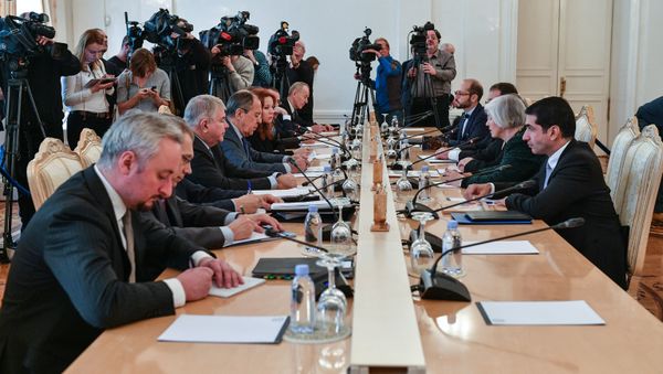 Russian Foreign Minister Sergei Lavrov meets with his Cypriot counterpart Ioannis Kasoulides - Sputnik International