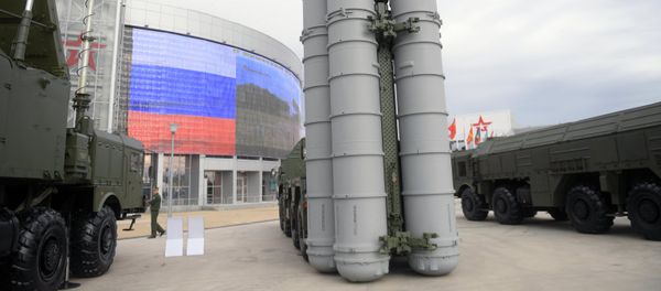 An S-400 Triumf surface-to-air missile system displayed during the international military-technical forum ARMY-2016 at the Patriot Congress and Exhibition Center in the Military Patriotic Park of Culture and Recreation of the Russian Armed Forces, near Moscow - Sputnik International