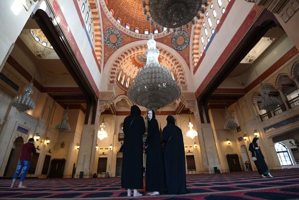 Women seen in the Mohammad Al-Amin Mosque in Beirut. Women seen in the Mohammad Al-Amin Mosque in Beirut. - Sputnik International