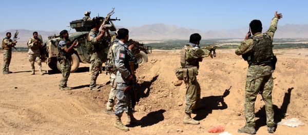 Afghan security personnel take part in a patrol during an operation against Taliban militants in Garmaw Manda in Uruzgan province (File) - Sputnik International