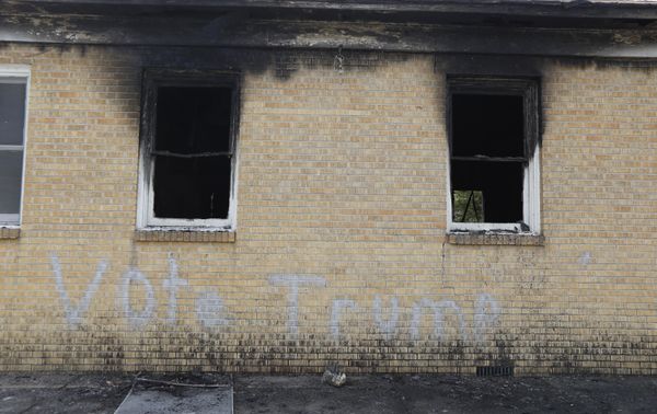Hopewell Missionary Baptist Church Greenville, Mississippi burned and vandalized with pro-Trump message - Sputnik International
