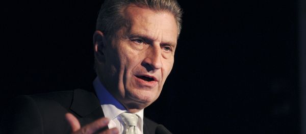 European Commissioner for Digital Economy and Society Gunther Oettinger addresses the opening of French employers' association Medef's Universite du Numerique at the Medef headquarters in Paris on June 10, 2015 - Sputnik International