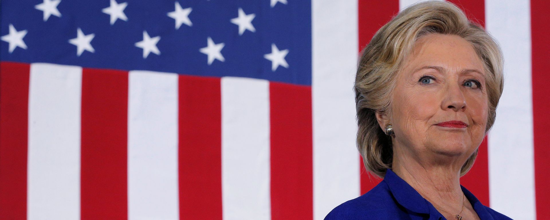 US Democratic presidential nominee Hillary Clinton listens as she is introduced at a campaign rally in Las Vegas, Nevada, US November 2, 2016. - Sputnik International, 1920, 05.10.2021