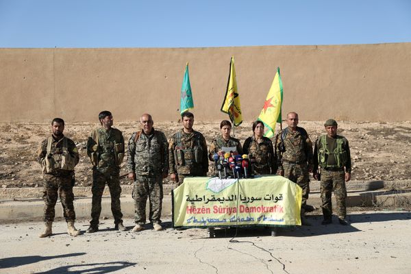 Syrian Democratic Forces (SDF) commanders attend a news conference in Ain Issa, Raqqa Governorate, Syria November 6, 2016. Syrian Democratic Forces (SDF) commanders attend a news conference in Ain Issa, Raqqa Governorate, Syria November 6, 2016. - Sputnik International