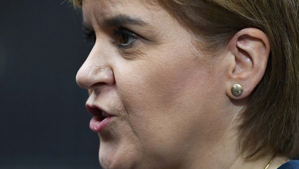 Nicola Sturgeon, First Minister of Scotland speaks to journalists as she leaves Number 10 Downing Street in London, Britain October 24, 2016. - Sputnik International