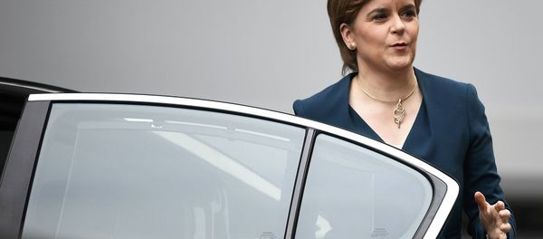 Nicola Sturgeon, First Minister of Scotland smiles as she arrives at Downing Street in London, Britain October 24, 2016. Nicola Sturgeon, First Minister of Scotland smiles as she arrives at Downing Street in London, Britain October 24, 2016. - Sputnik International