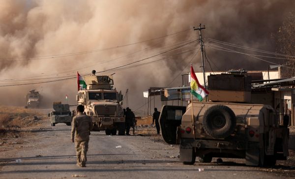 Smoke rises during clashes between Peshmerga forces and Islamic State militants in the town of Bashiqa, east of Mosul, during an operation to attack Islamic State militants in Mosul, Iraq, November 7, 2016 Smoke rises during clashes between Peshmerga forces and Islamic State militants in the town of Bashiqa, east of Mosul, during an operation to attack Islamic State militants in Mosul, Iraq, November 7, 2016 - Sputnik International
