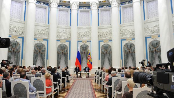Vladimir Putin meets with members of Civic Chamber Vladimir Putin meets with members of Civic Chamber - Sputnik International